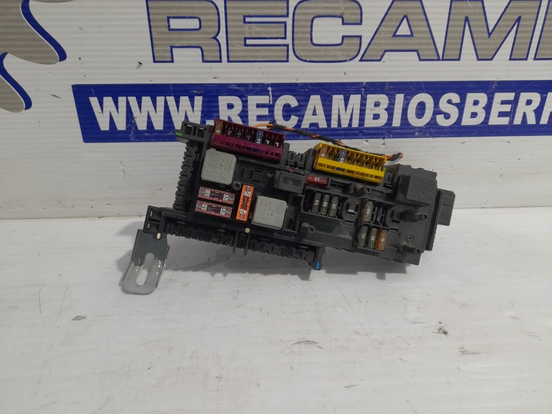 Recambio de caja reles / fusibles para mercedes-benz clase e (w212) lim. 2.1 cdi cat referencia OEM IAM 168298  