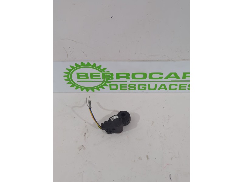 Recambio de motor apertura trampilla para dacia duster (hm_) 1.0 tce 90 referencia OEM IAM T32096B  