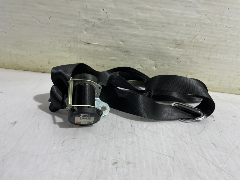 Recambio de cinturon seguridad trasero derecho para skoda yeti active referencia OEM IAM 5L6857447ARAA  