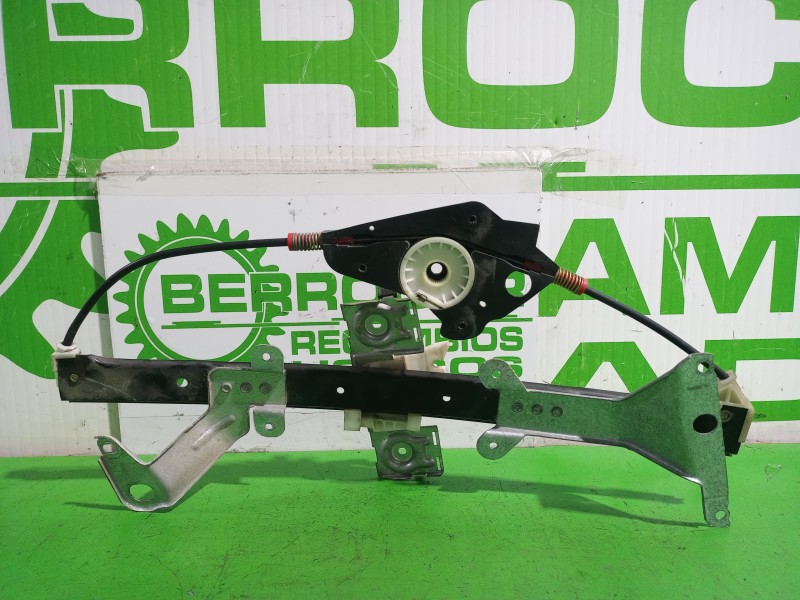 Recambio de elevalunas delantero derecho para ford fiesta (cbk) ambiente referencia OEM IAM 1546517  