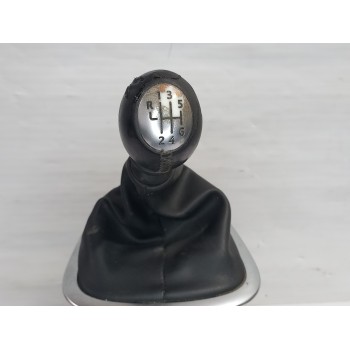 Recambio de palanca cambio para renault scenic iii bose edition referencia OEM IAM 8201021402D  