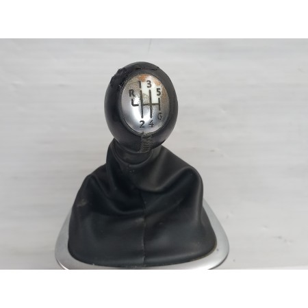 Recambio de palanca cambio para renault scenic iii bose edition referencia OEM IAM 8201021402D  