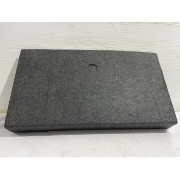 Recambio de suelo maletero para skoda yeti active referencia OEM IAM 5L6863463D  