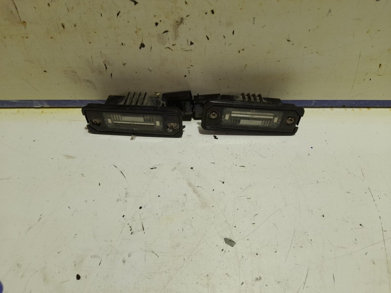 Recambio de piloto matricula para seat exeo berlina (3r2) 2.0 tdi referencia OEM IAM 1J6943021B  