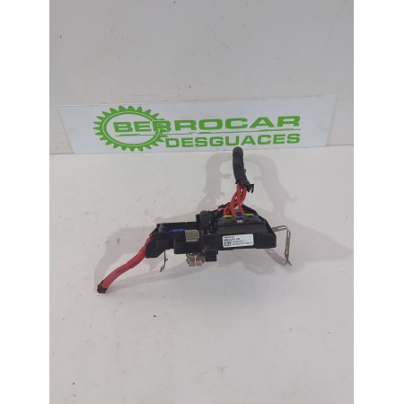 Recambio de caja reles / fusibles para dacia duster (hm_) 1.0 tce 90 referencia OEM IAM 241148757R  