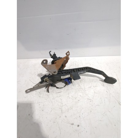 Recambio de pedal embrague para ford focus c-max (dm2) 2.0 tdci referencia OEM IAM 3M517B633EK  