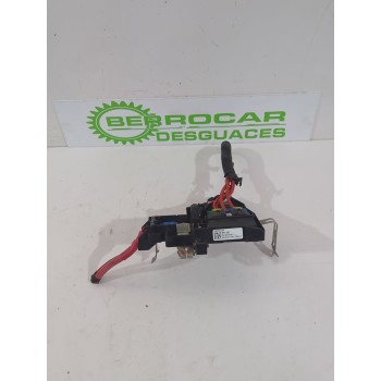 Recambio de caja reles / fusibles para dacia duster (hm_) 1.0 tce 90 referencia OEM IAM 241148757R  