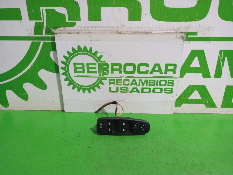 Recambio de mando elevalunas delantero izquierdo para citroën c4 grand picasso exclusive referencia OEM IAM 96639382ZD  