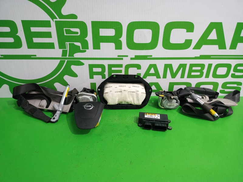 Recambio de kit airbag para opel insignia berlina 2.0 cdti cat referencia OEM IAM 13505596  