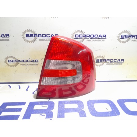 Recambio de piloto trasero derecho para skoda octavia berlina (1z3) referencia OEM IAM 1Z5945096A  