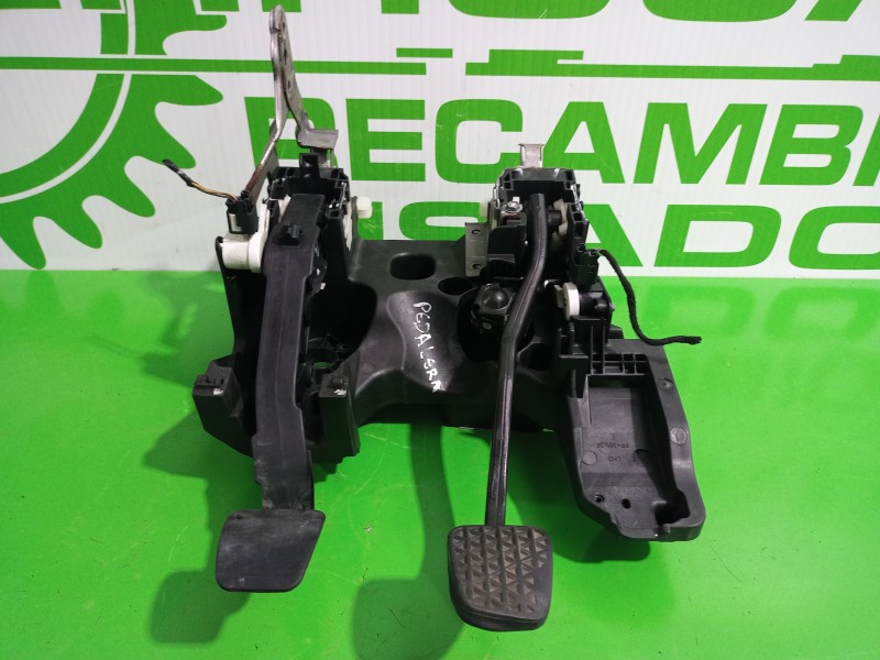 Recambio de pedalera para opel insignia berlina 2.0 cdti cat referencia OEM IAM 13228166  