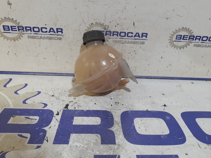 Recambio de deposito expansion para peugeot 5008 2.0 blue-hdi fap referencia OEM IAM 9684527680  