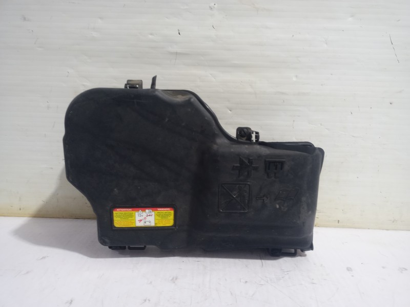 Recambio de soporte caja de rele para peugeot 508 allure referencia OEM IAM 9687677280  