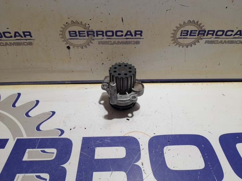 Recambio de bomba agua para seat exeo berlina (3r2) 2.0 tdi referencia OEM IAM 038121019E  