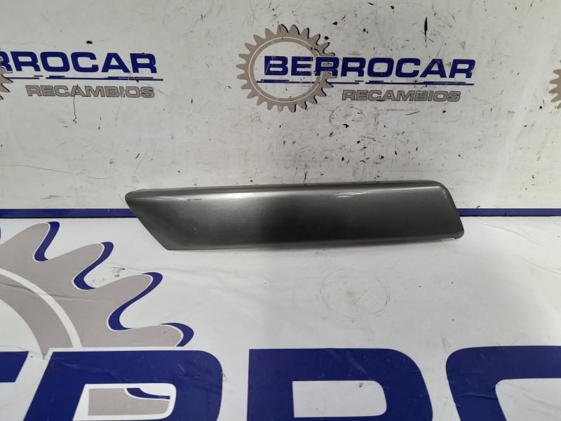 Recambio de moldura lateral para land rover range rover sport referencia OEM IAM EJE500121XXX  