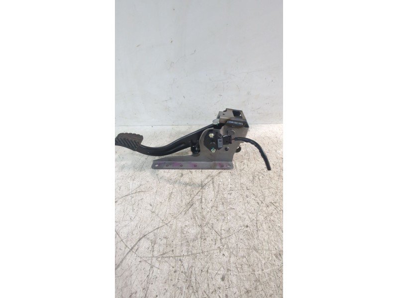 Recambio de pedal embrague para hyundai i20 iii (bc3, bi3) 1.0 t-gdi referencia OEM IAM 32802Q0300  