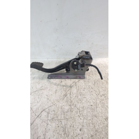 Recambio de pedal embrague para hyundai i20 iii (bc3, bi3) 1.0 t-gdi referencia OEM IAM 32802Q0300  