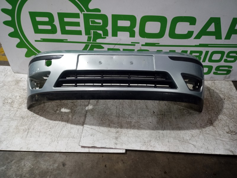Recambio de paragolpes delantero para ford focus berlina (cak) ambiente referencia OEM IAM 2M5117757  