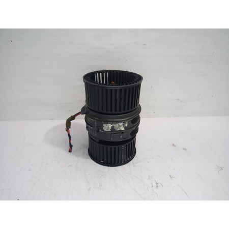 Recambio de motor calefaccion para renault scenic iii bose edition referencia OEM IAM 272109961R  