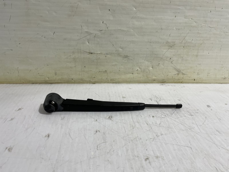 Recambio de brazo limpia trasero para skoda yeti active referencia OEM IAM 5L6955707  