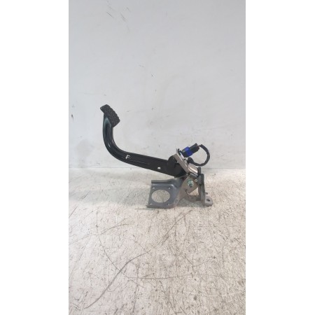 Recambio de pedal freno para hyundai i20 iii (bc3, bi3) 1.0 t-gdi referencia OEM IAM 32800Q0200  