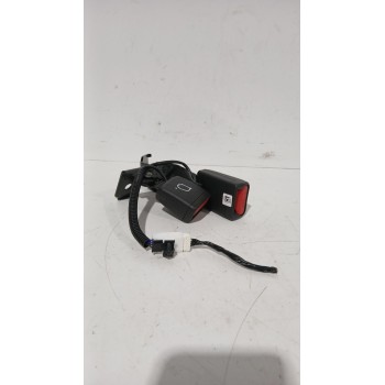 ENGANCHE CINTURON TRASERO DERECHO 898B0Q0000NNB 