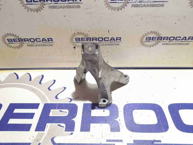 Recambio de soporte para seat exeo berlina (3r2) 2.0 tdi referencia OEM IAM 8E0199308  