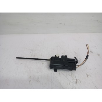 Recambio de motor tapa combustible para renault scenic iii bose edition referencia OEM IAM 8200312600D  