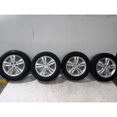 Recambio de juego llantas para hyundai ix35 (lm, el, elh) 2.0 crdi 4wd referencia OEM IAM 529102S200  