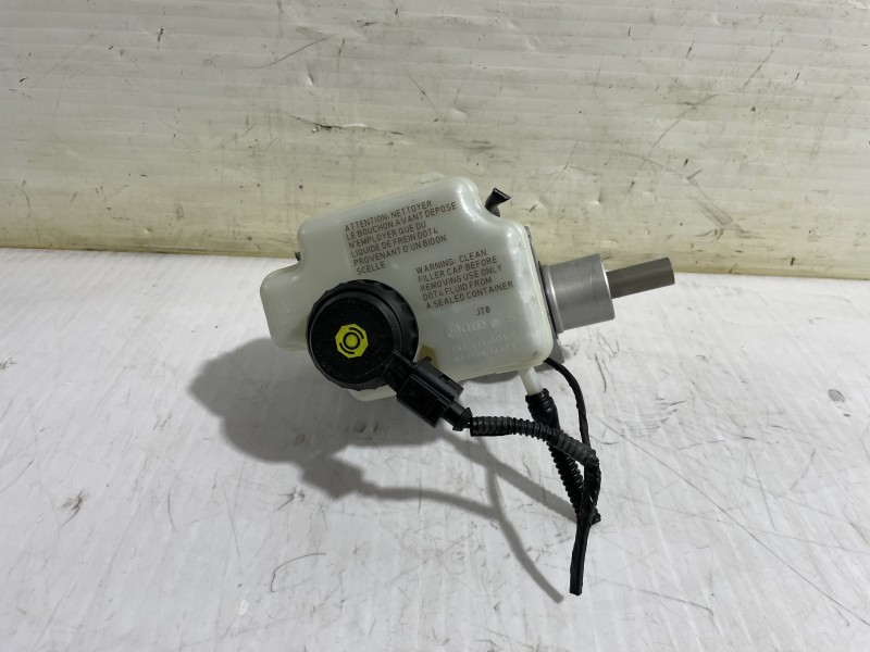 Recambio de bomba freno para skoda yeti active referencia OEM IAM 1K1611301D  