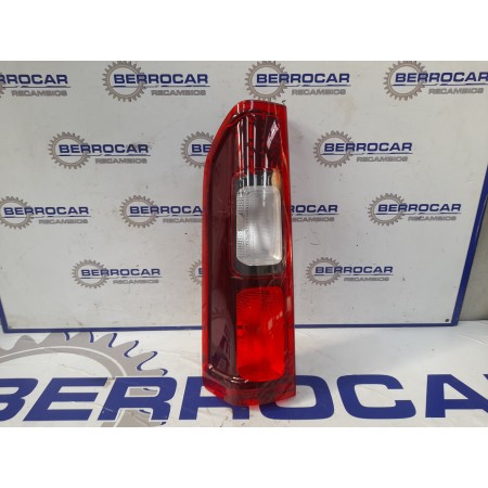 Recambio de piloto trasero izquierdo para renault trafic furgón referencia OEM IAM 265556737R  