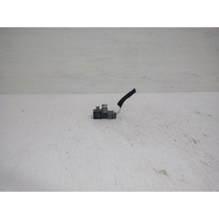 Recambio de sensor para renault scenic iii bose edition referencia OEM IAM 988300005R  