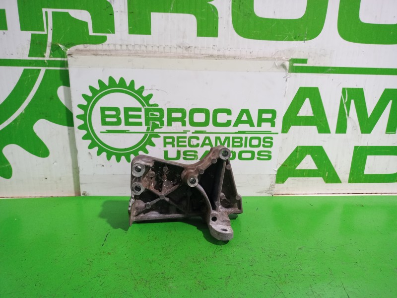 Recambio de soporte motor para renault kangoo profesional referencia OEM IAM 112317173R  