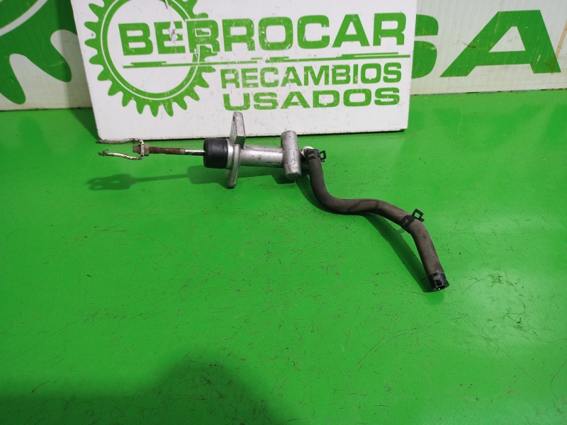 Recambio de bombin embrague para chevrolet aveo ls referencia OEM IAM 96652647  