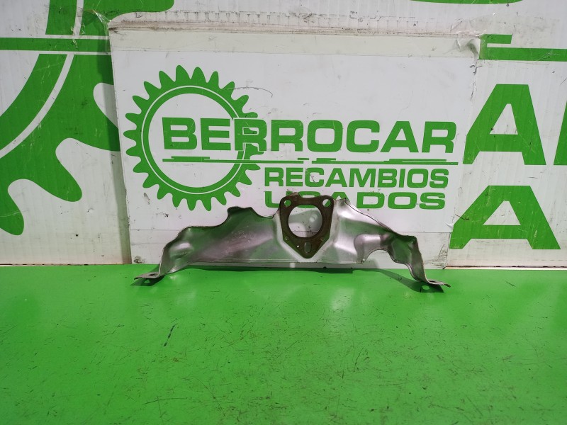 Recambio de protector para renault kangoo profesional referencia OEM IAM 144157606R  