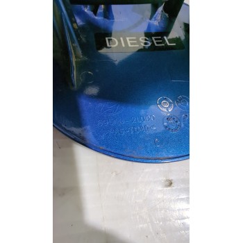 Recambio de tapa exterior combustible para hyundai i30 (fd) 1.6 crdi referencia OEM IAM 695102L000  