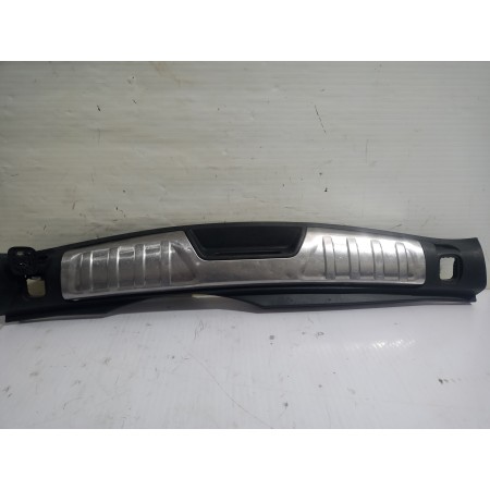 Recambio de moldura maletero para peugeot 508 allure referencia OEM IAM 9687261477  