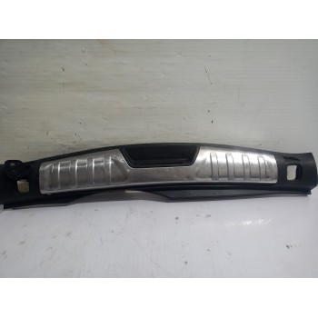 Recambio de moldura maletero para peugeot 508 allure referencia OEM IAM 9687261477  