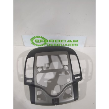 Recambio de molduras para hyundai i30 (fd) 1.6 crdi referencia OEM IAM 847412R100G2  