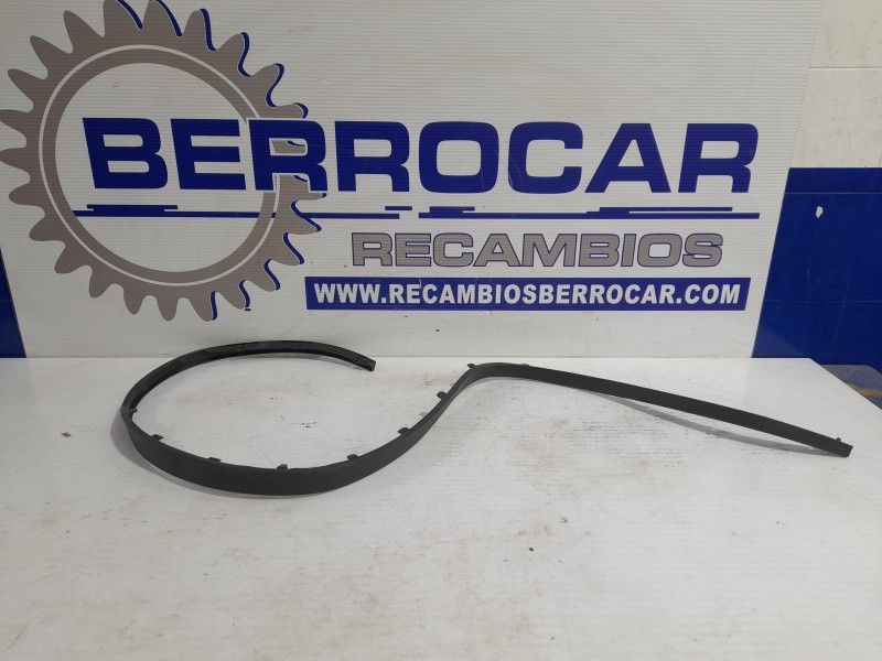 Recambio de spoiler paragolpes delantero para hyundai i30 referencia OEM IAM 86590A6000  