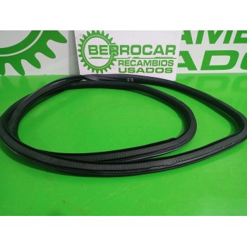 Recambio de goma contorno para opel insignia berlina 2.0 cdti cat referencia OEM IAM 22804656  