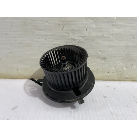 Recambio de motor calefaccion para skoda yeti active referencia OEM IAM 1K1819015E  