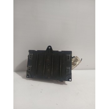 Recambio de caja reles / fusibles para peugeot 407 (6d_) 2.0 hdi 135 (6drhrh, 6drhre, 6drhrg, 6drhrj) referencia OEM IAM S120017