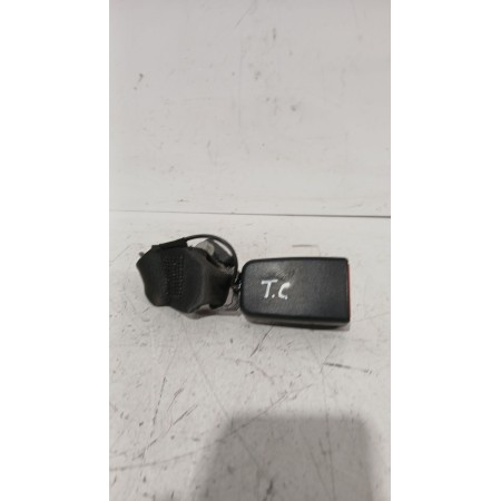 Recambio de enganche cinturon trasero central para alfa romeo giulietta (940_) 1.6 jtdm (940fxd1a) referencia OEM IAM 34072769  