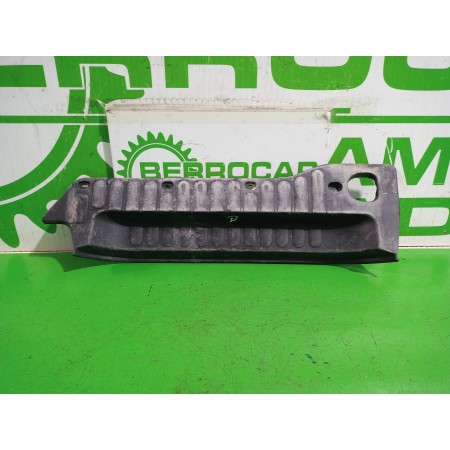 Recambio de moldura para renault kangoo profesional referencia OEM IAM 8200431167  