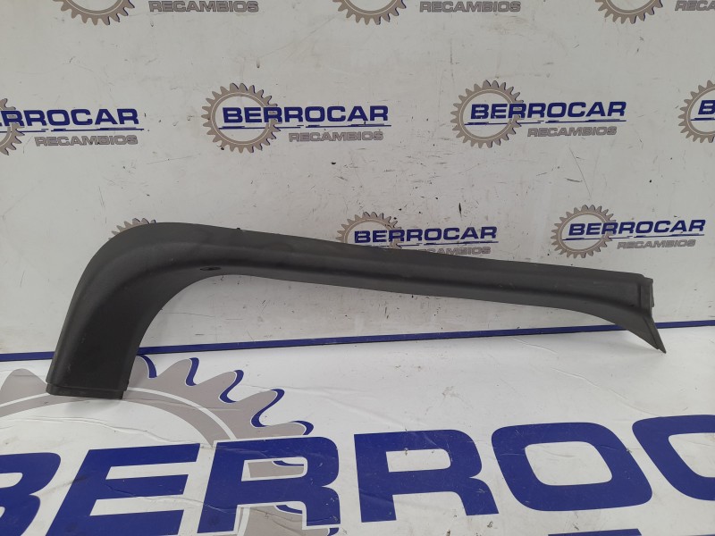 Recambio de molduras traseras para land rover range rover sport referencia OEM IAM DED500051XXX  