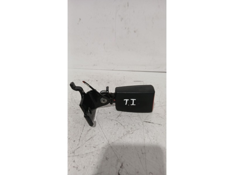 Recambio de enganche cinturon trasero izquierdo para alfa romeo giulietta (940_) 1.6 jtdm (940fxd1a) referencia OEM IAM 34072771