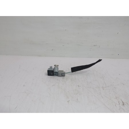 Recambio de sensor para renault scenic iii bose edition referencia OEM IAM 988300005R  