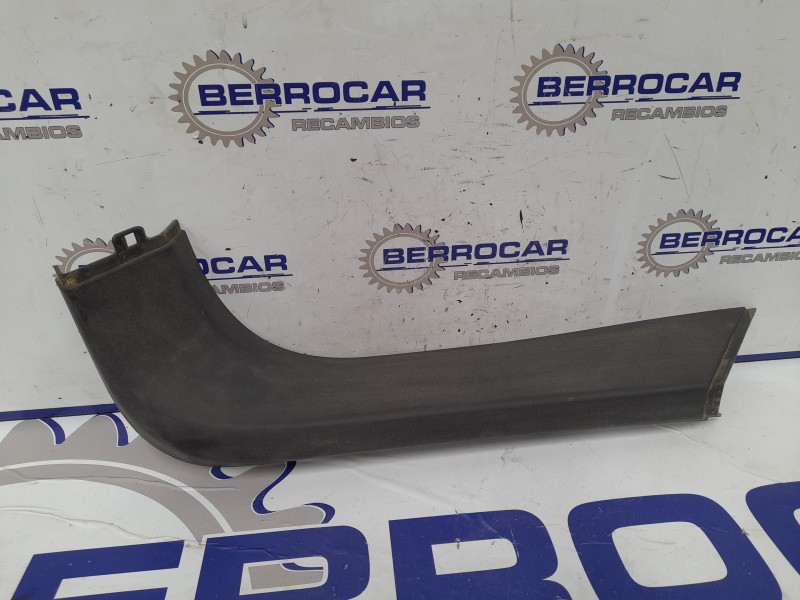 Recambio de moldura lateral para land rover range rover sport referencia OEM IAM CH3242A74A  