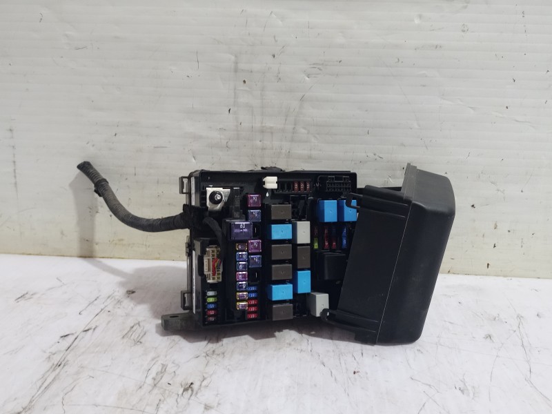 Recambio de caja reles / fusibles para hyundai ix35 (lm, el, elh) 2.0 crdi 4wd referencia OEM IAM 919502S010  